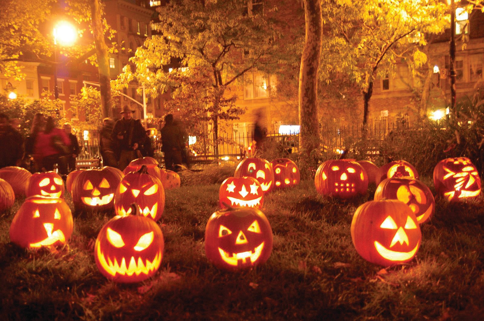 Lit up carved pumpkins in Torrance for Halloween
